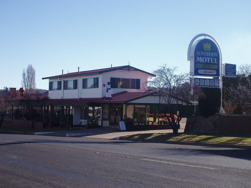 Redhill Cooma Motor Inn Buitenkant foto