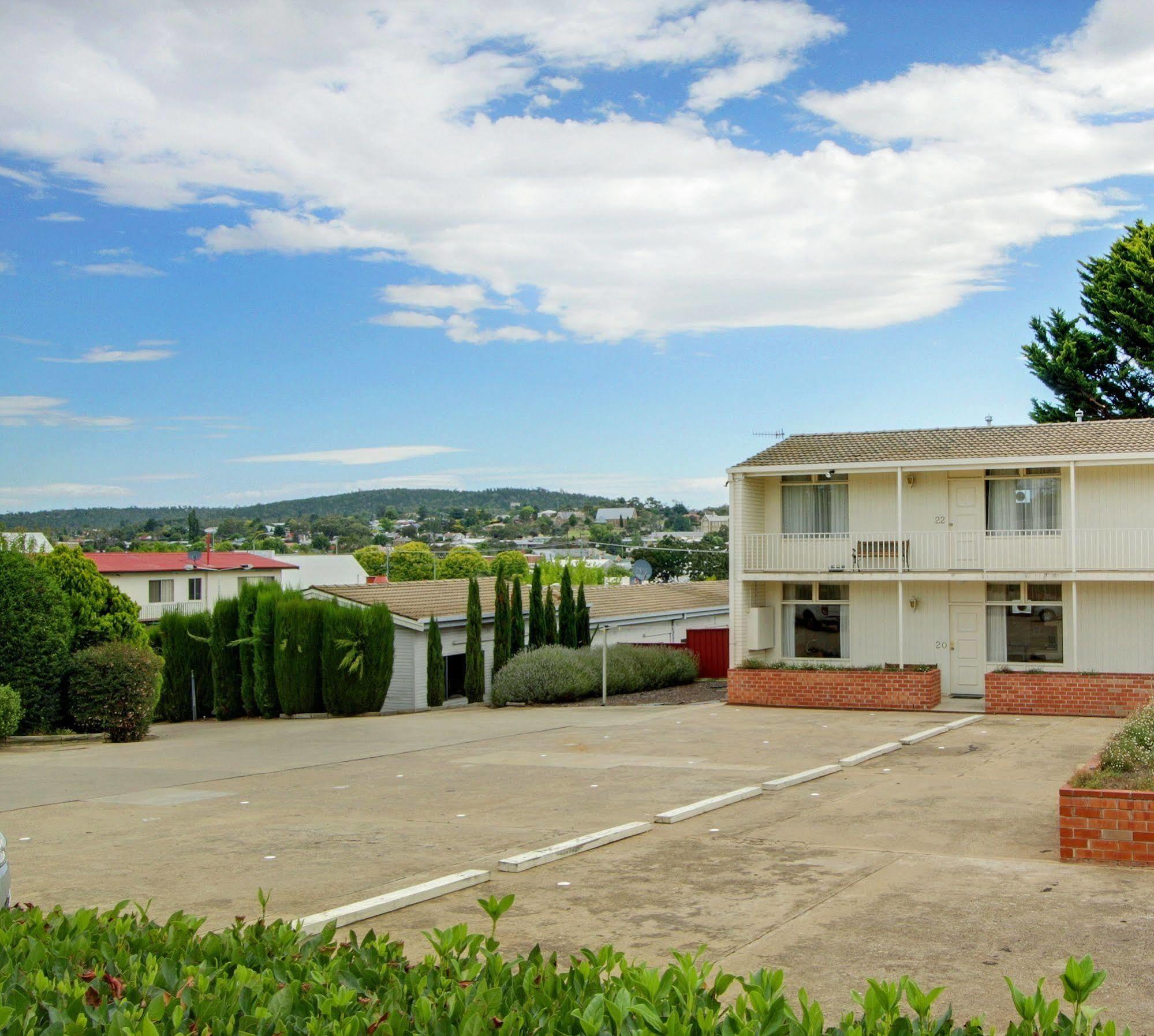 Redhill Cooma Motor Inn Buitenkant foto