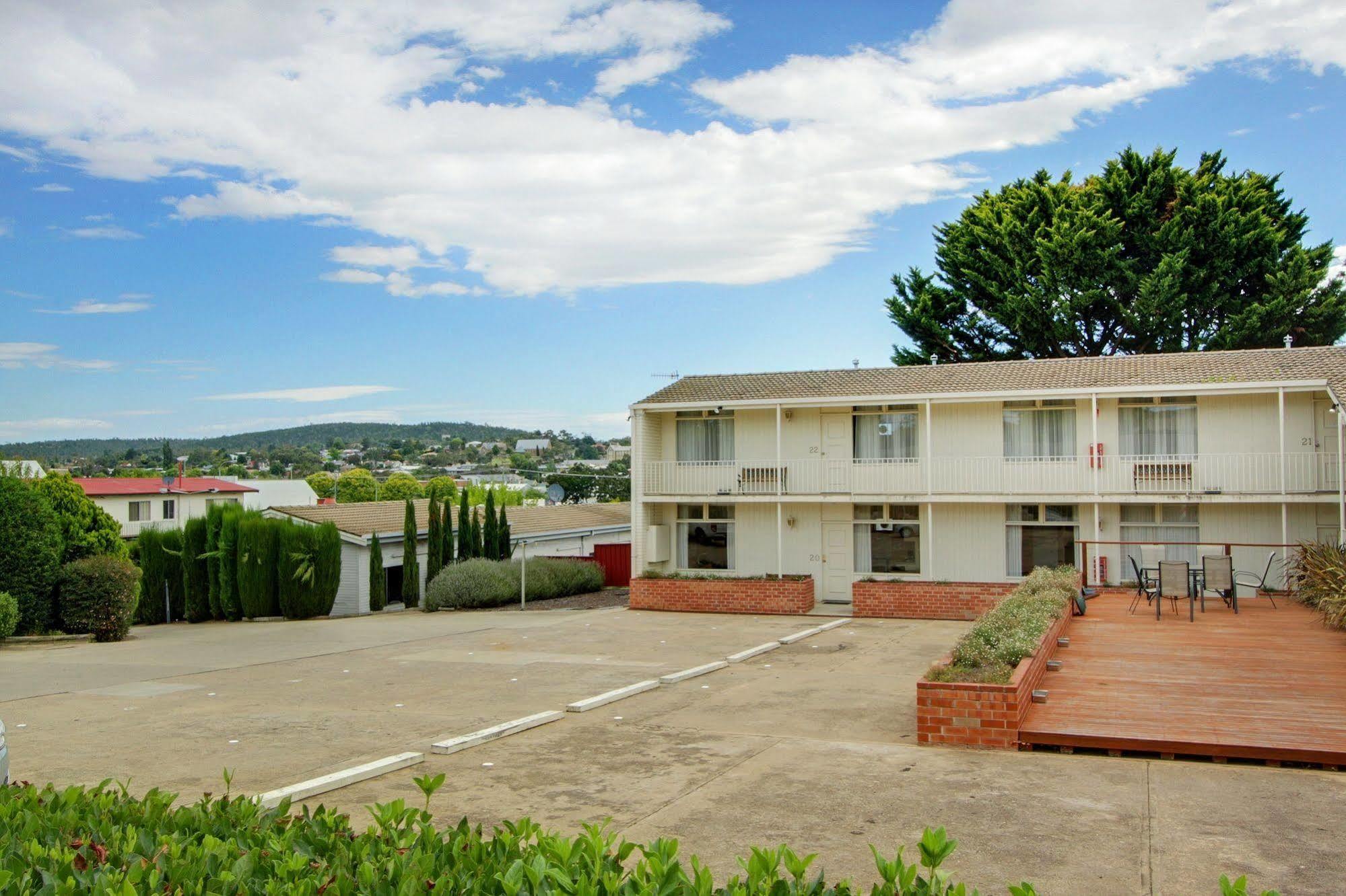 Redhill Cooma Motor Inn Buitenkant foto