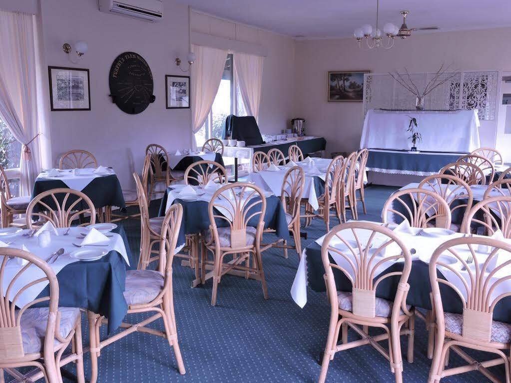 Redhill Cooma Motor Inn Buitenkant foto